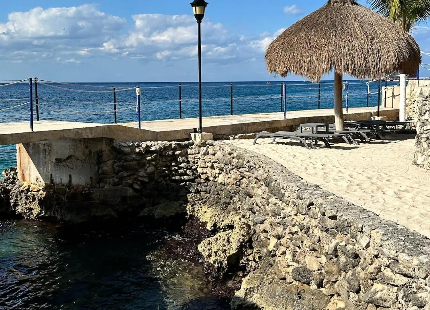 The Queen Of Cozumel - Urban Empire En-Suite City View - For Couples In Mind