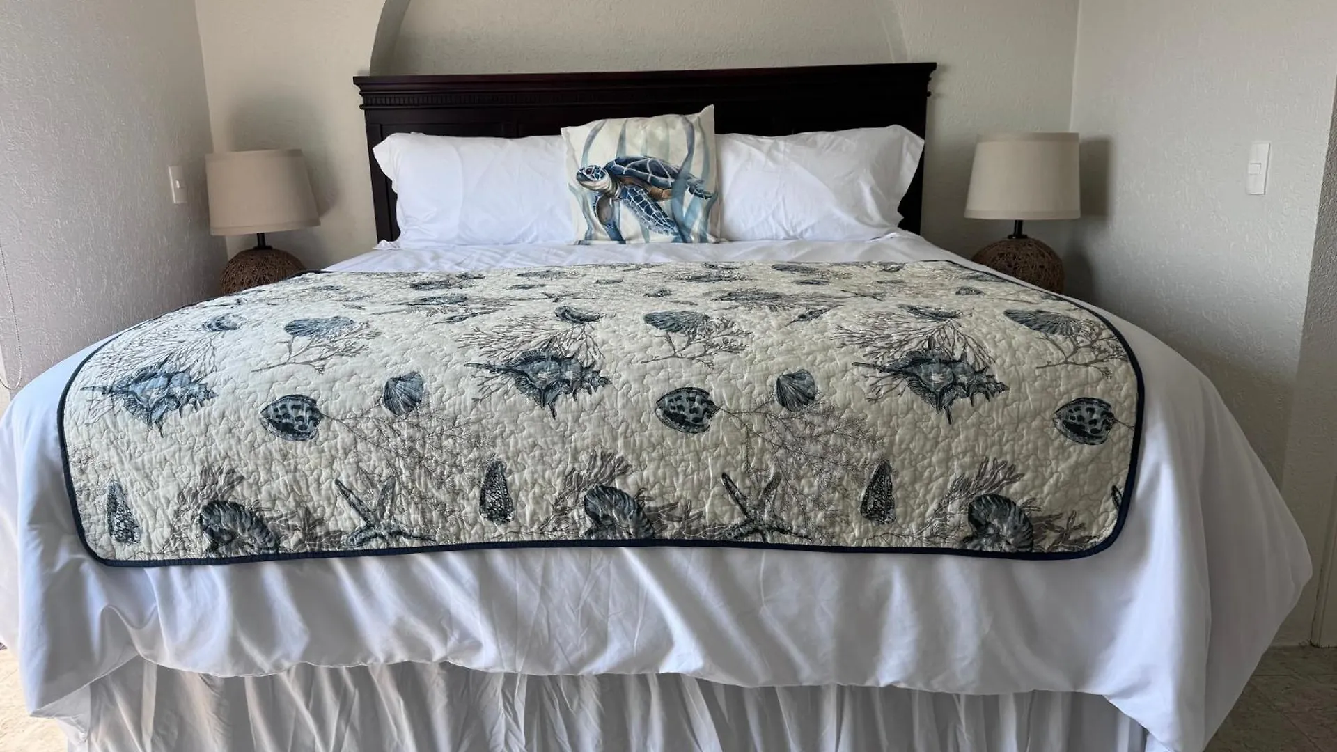 Апартаменты The Queen Of Cozumel - Urban Empire En-Suite City View - For Couples In Mind